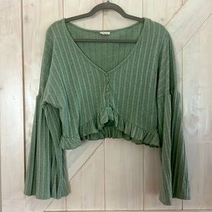 Peach Love California Light Sage Green Flowing Long Sleeve Crop 💚